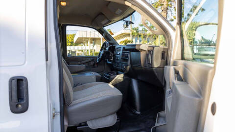 2023 Chevrolet Express 2500