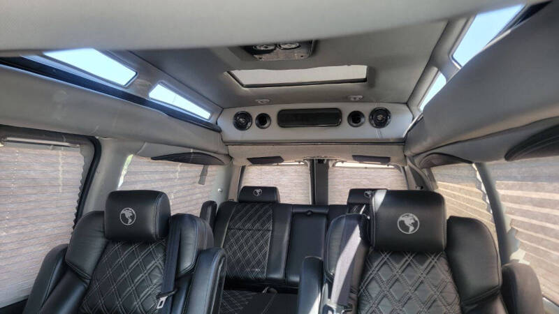 2021 GMC Savana 2500