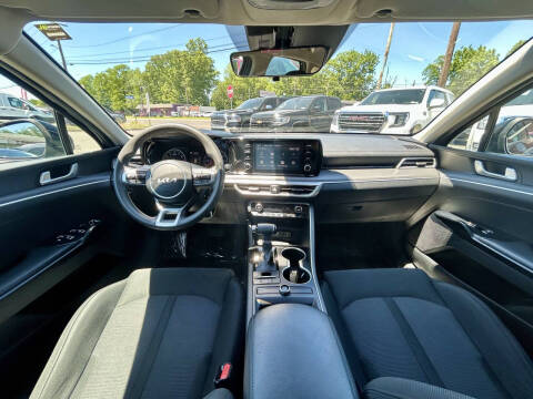 2022 Kia K5 LX