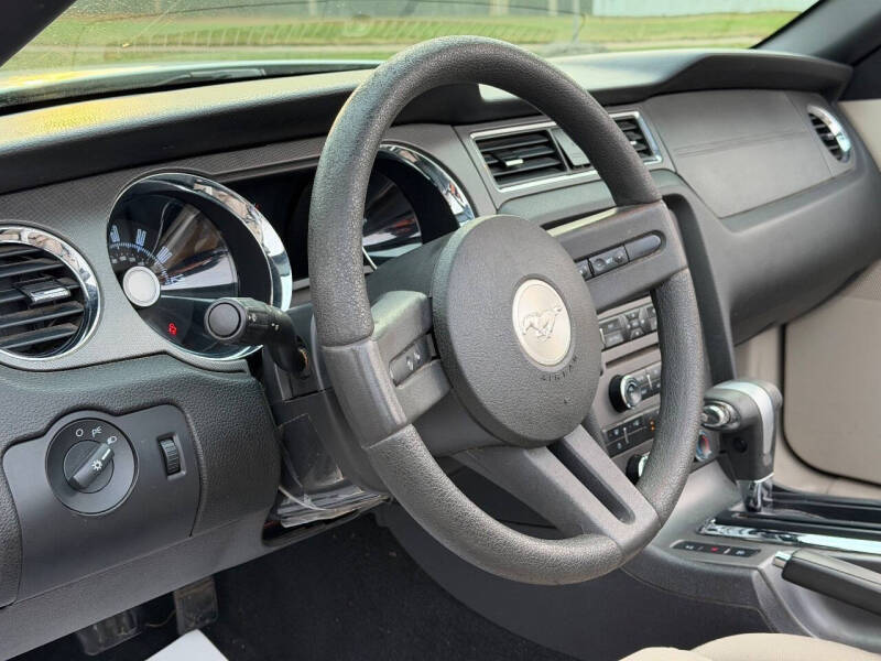 2010 Ford Mustang V6