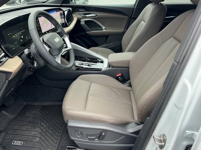 2025 Audi Q5 quattro Premium Plus TFSI