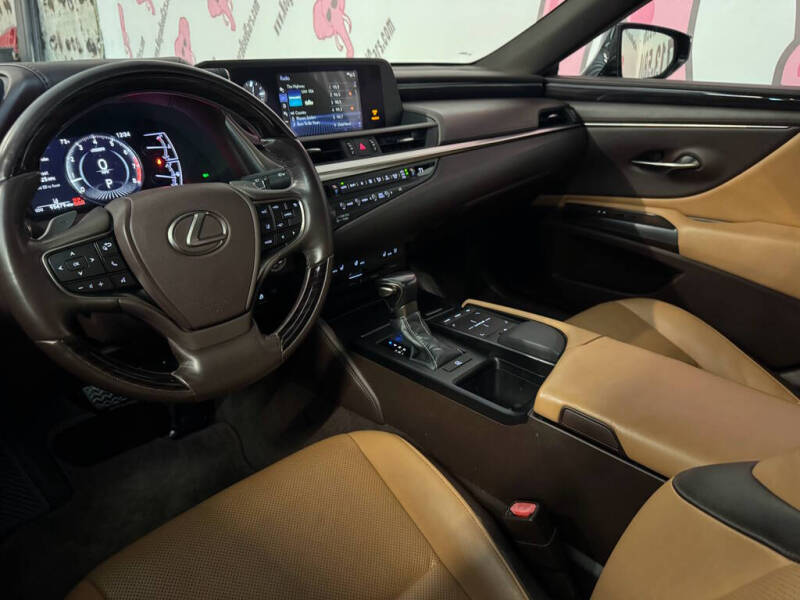 2019 Lexus ES 350