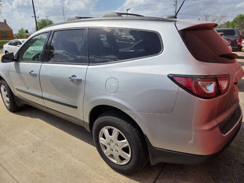 2017 Chevrolet Traverse LS
