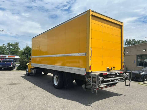 2020 Freightliner M2 106