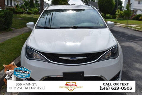 2024 Chrysler Pacifica Plug-In Hybrid Select