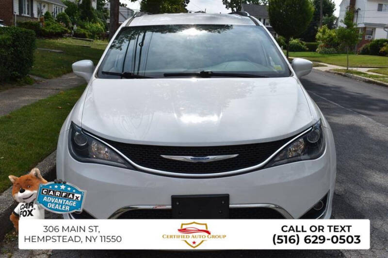 2024 Chrysler Pacifica Plug-In Hybrid Select