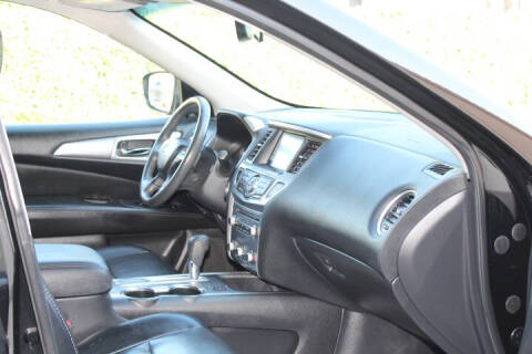 2018 Nissan Pathfinder SL