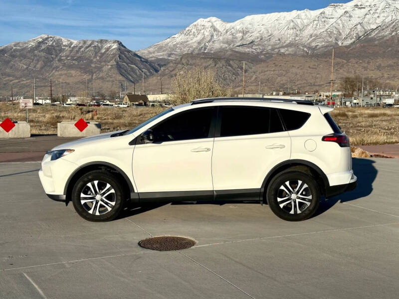 2017 Toyota RAV4 LE