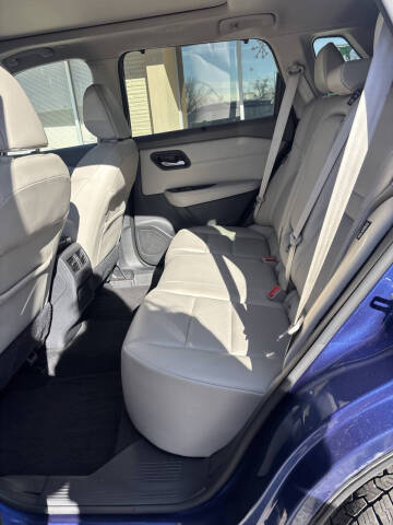 2022 Nissan Rogue SV