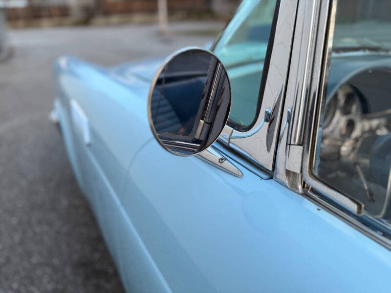 1957 Ford Thunderbird