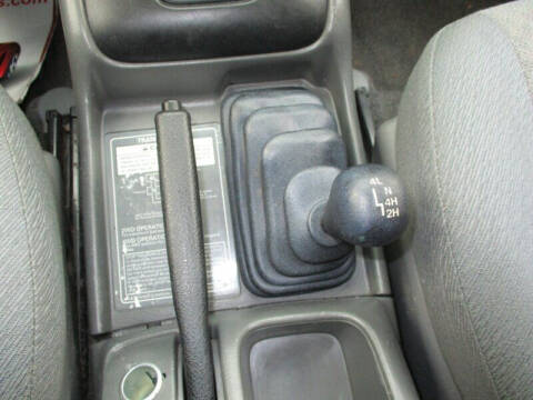 2000 Chevrolet Tracker