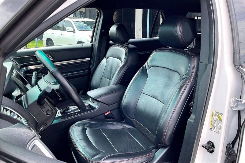 2017 Ford Explorer Sport