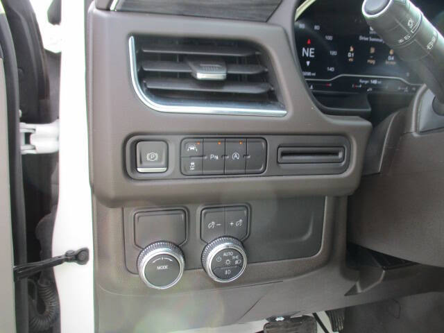 2023 GMC Yukon XL SLT