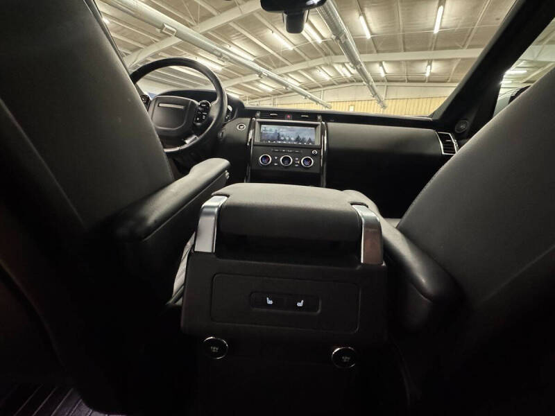 2020 Land Rover Discovery SE