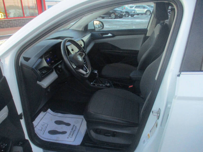 2023 Volkswagen Taos SE 4Motion