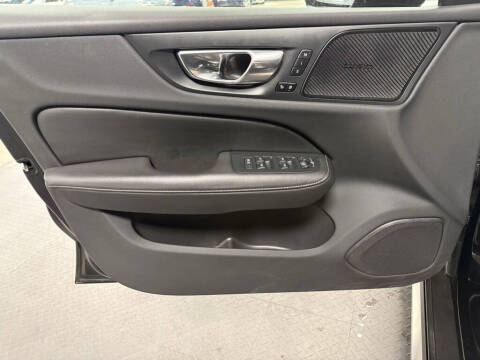 2023 Volvo V60 Cross Country B5 Ultimate