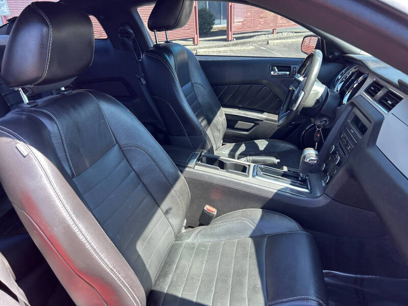 2010 Ford Mustang V6