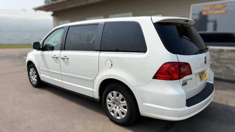 2012 Volkswagen Routan S