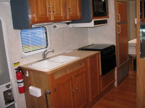 2003 Ford E-Series E-450 SD