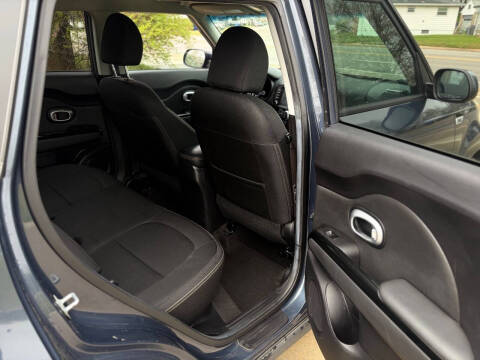 2015 Kia Soul +