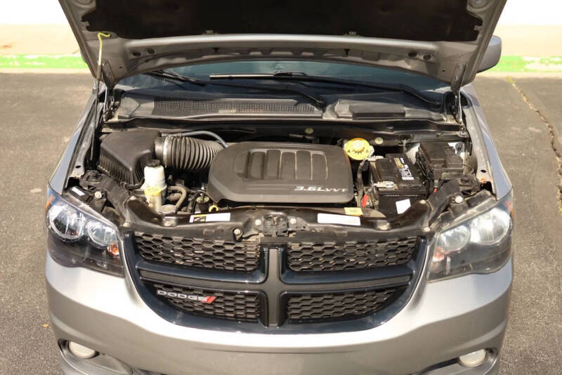 2016 Dodge Grand Caravan R/T