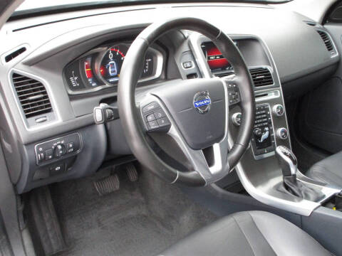 2016 Volvo XC60 T5 Drive-E Premier