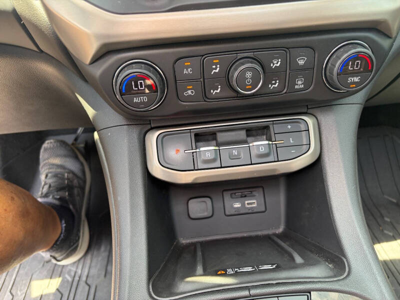 2021 GMC Acadia Denali