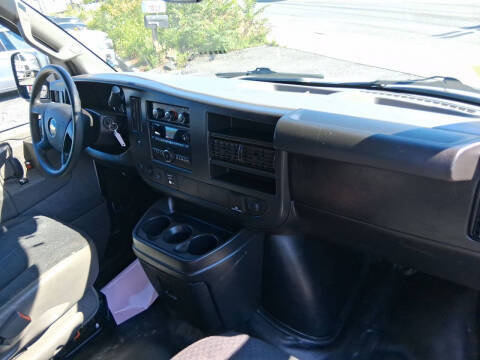 2018 Chevrolet Express 2500