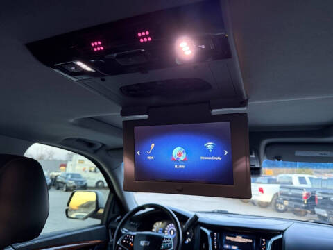 2017 Cadillac Escalade Luxury