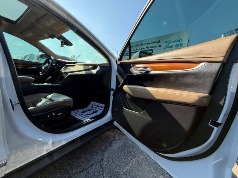 2017 Cadillac XT5 Platinum