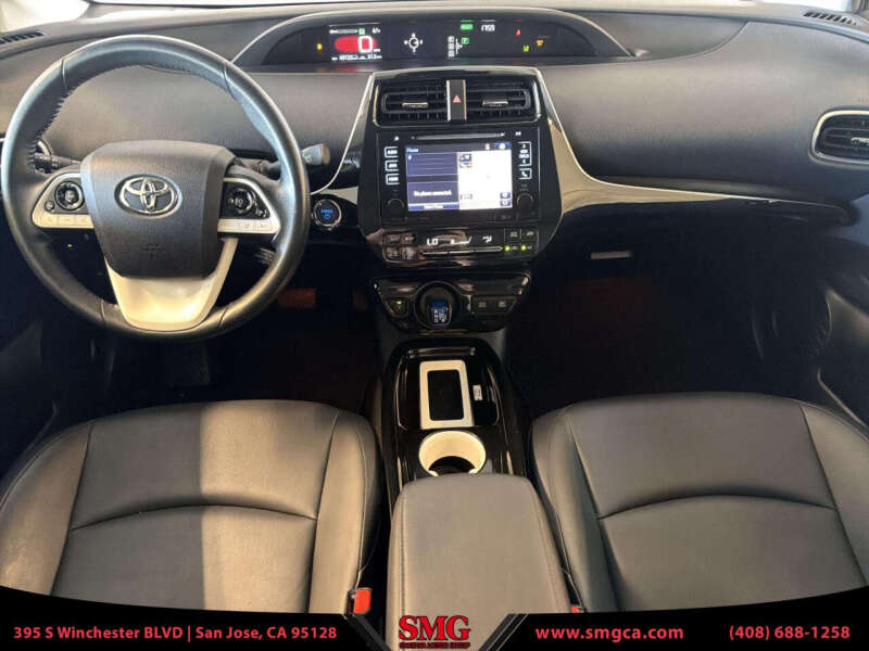2016 Toyota Prius Three