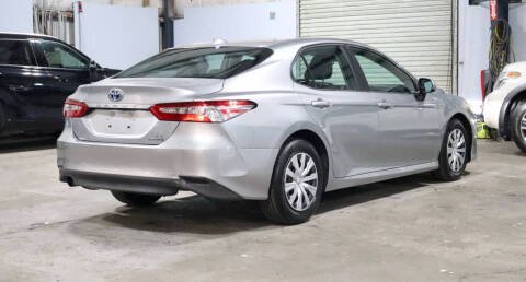 2020 Toyota Camry Hybrid LE