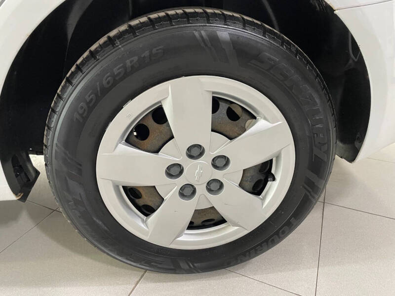 2013 Chevrolet Sonic LS Manual