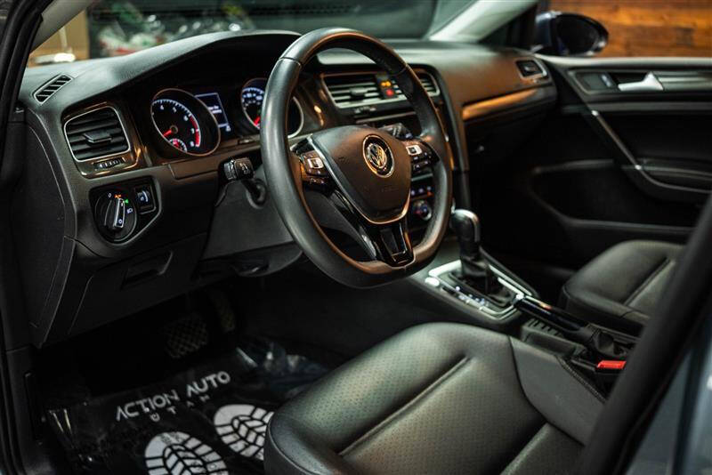 2020 Volkswagen Golf TSI