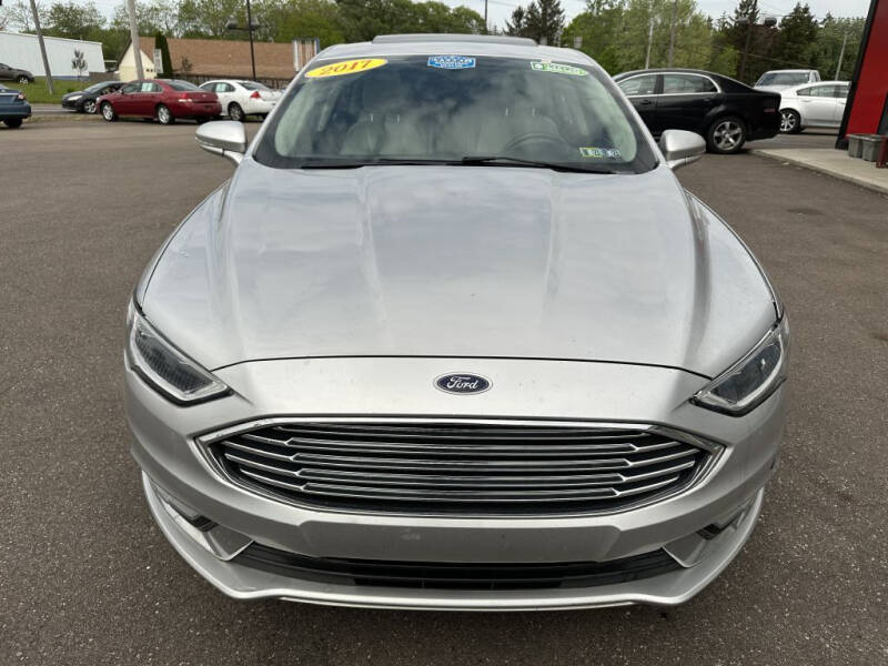 2017 Ford Fusion Hybrid Titanium photo 3