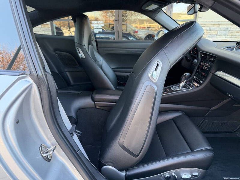 2017 Porsche 911 Carrera