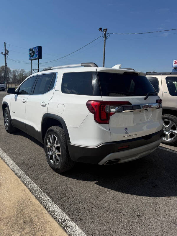 2023 GMC Acadia SLT