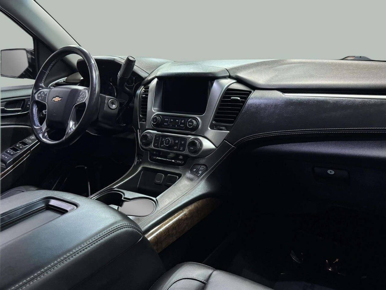 2018 Chevrolet Tahoe LT 4x4 4dr SUV - Black exterior view 7