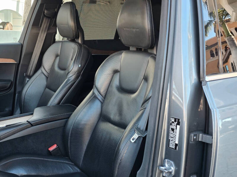 2017 Volvo XC90 T6 Inscription