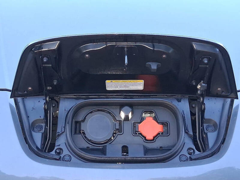 2023 Nissan LEAF S