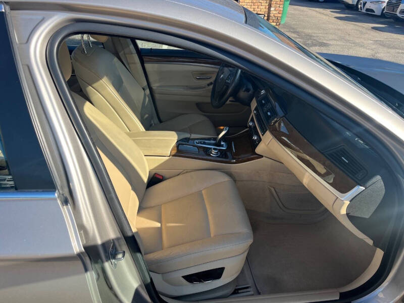 2013 BMW 5 Series 528i xDrive