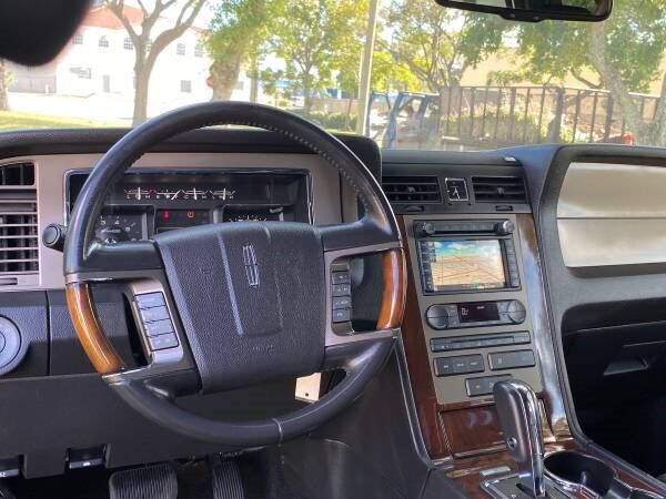 2014 Lincoln Navigator L