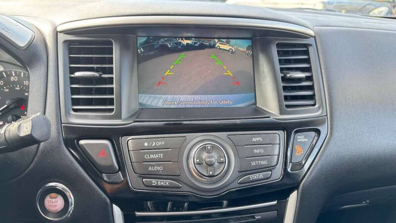 2017 Nissan Pathfinder S