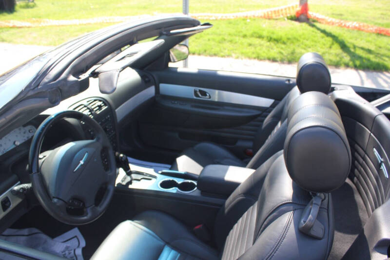 2002 Ford Thunderbird Deluxe