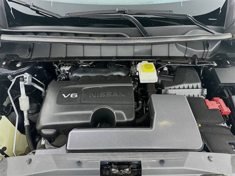 2022 Nissan Pathfinder SV