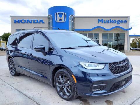 2022 Chrysler Pacifica for sale at HONDA DE MUSKOGEE in Muskogee OK