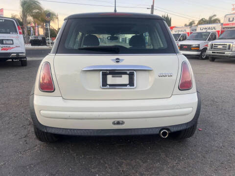 2004 MINI Cooper