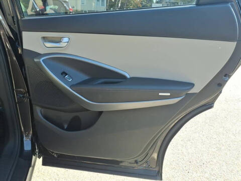 2016 Hyundai Santa Fe SE