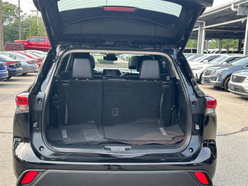 2022 Toyota Highlander Hybrid XLE