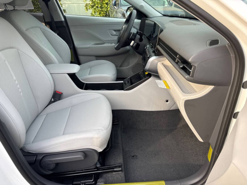 2026 Hyundai Kona SEL Premium